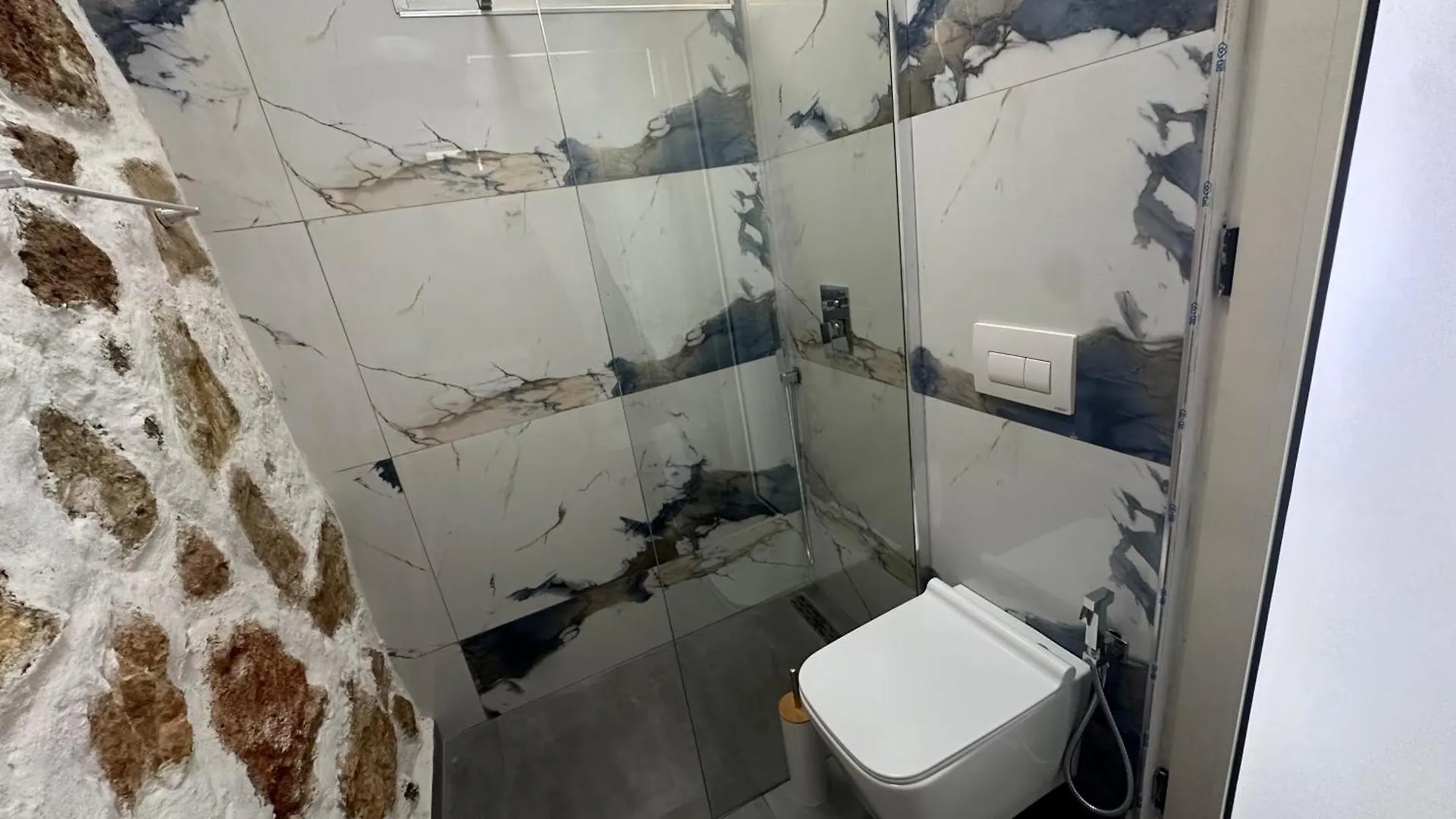 Firauni Studios Vlorë Semesterbostad